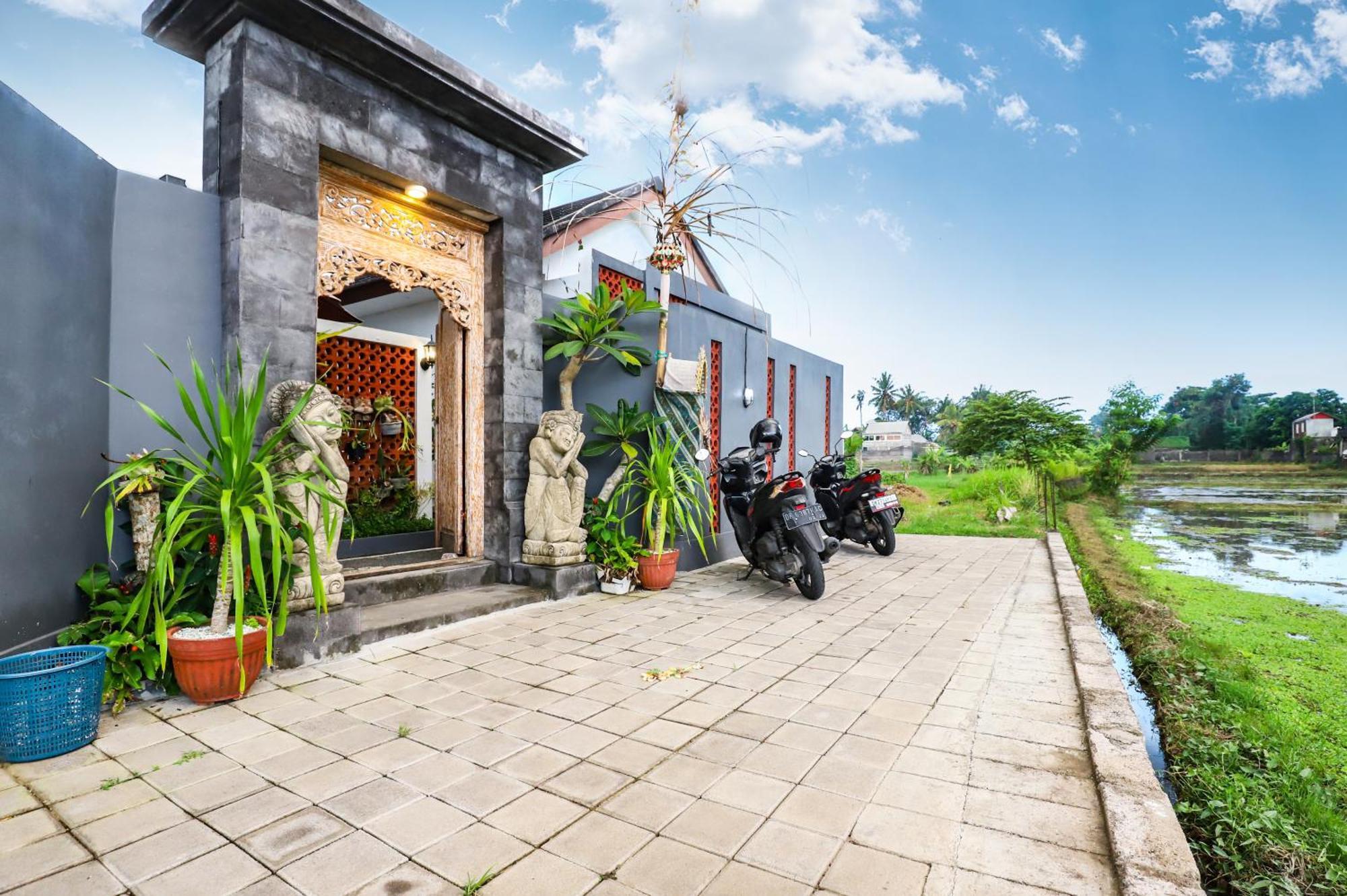 White Blue House 7 -Pvt Room, Shared Pool&Kitchen Ubud  Exterior photo